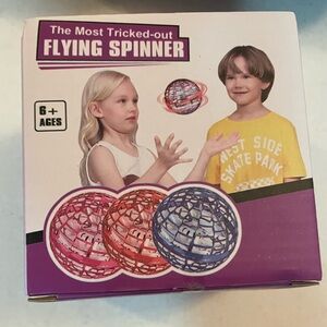 Flying Spinner Toy - Red and Blue